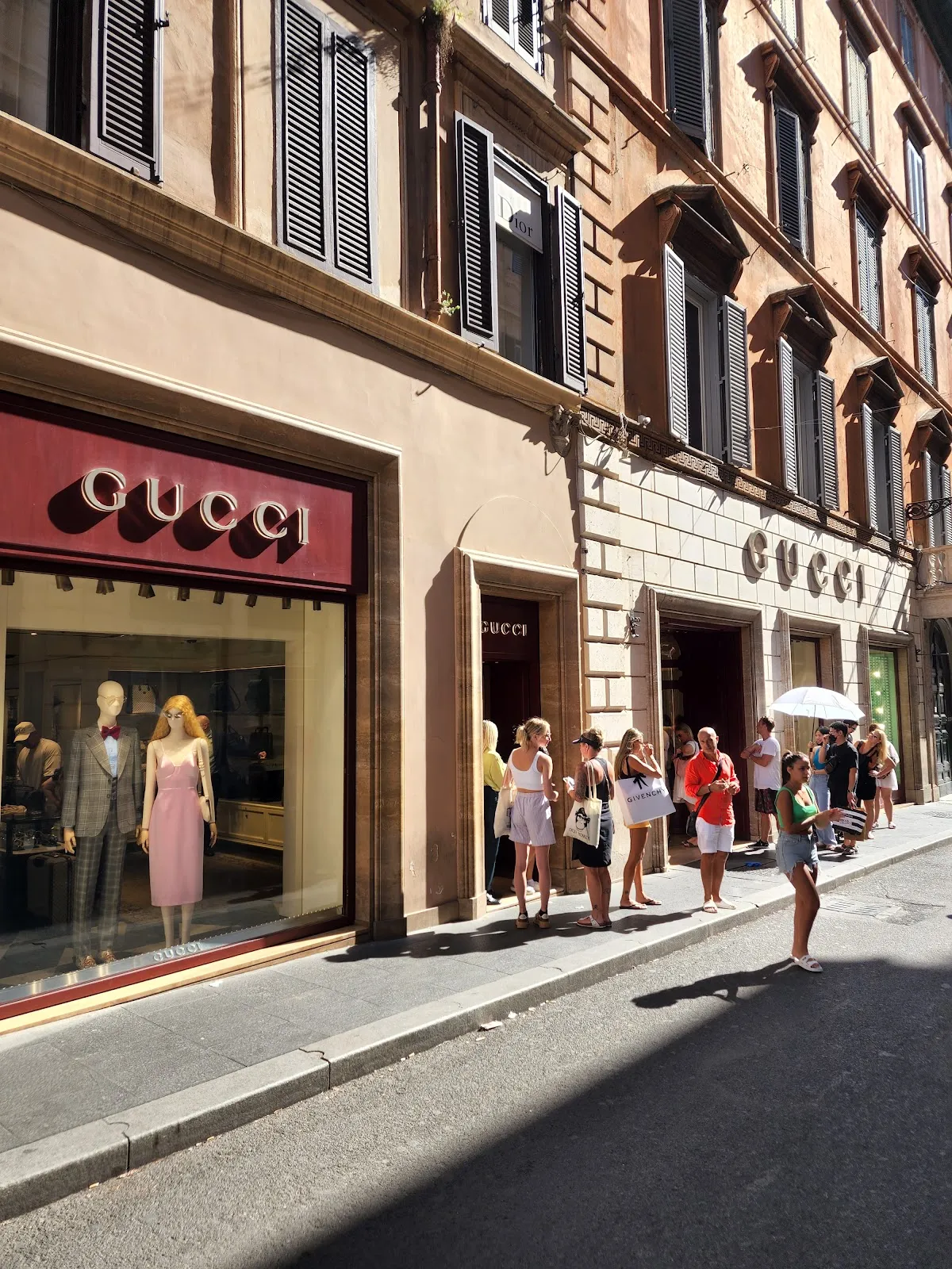 Gucci, Italy, Shopping Places in Roma | Have Halal Will Travel