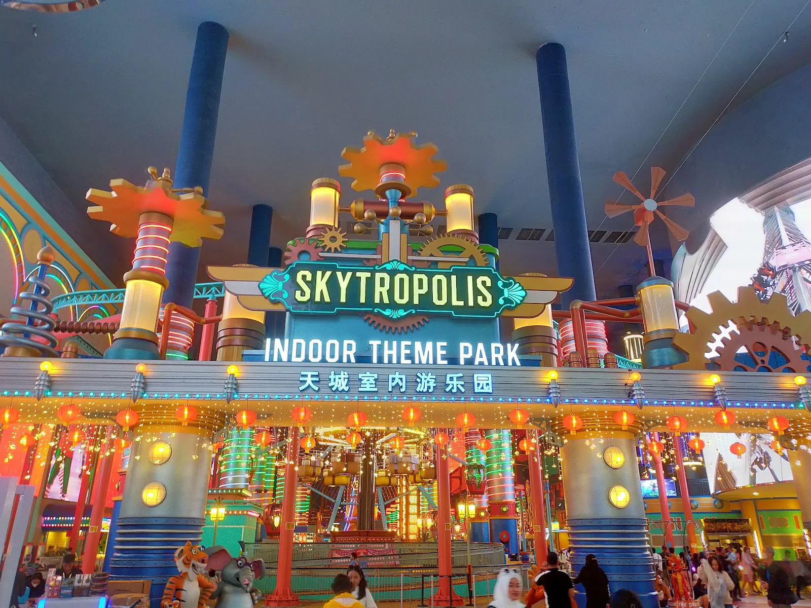 Skytropolis Indoor Theme Park
