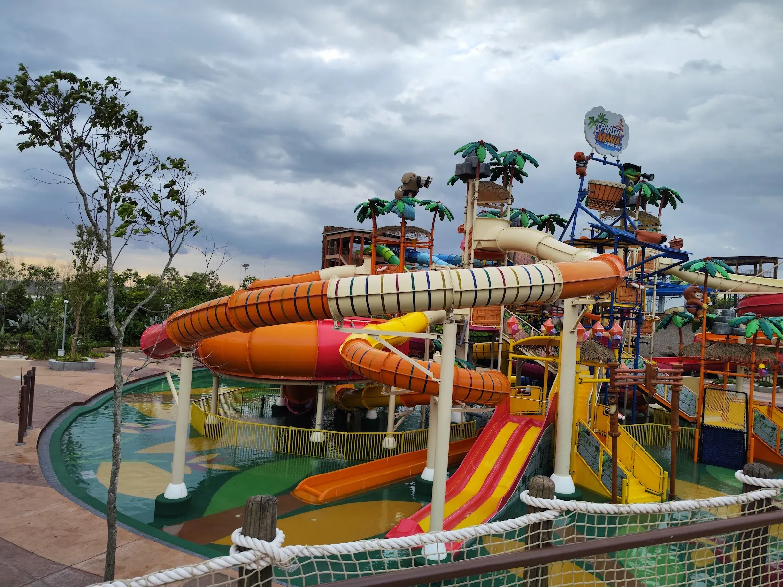 Splashmania Waterpark