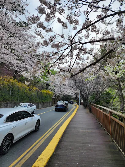 Dalmaji-Gil Street