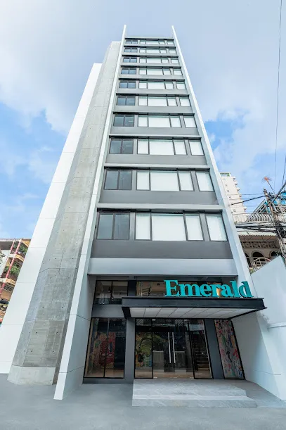 Emerald Hotel Residence