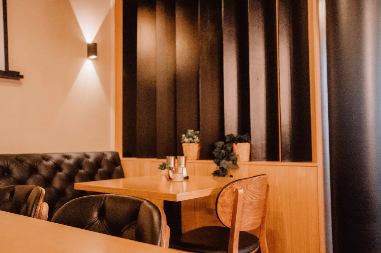 Habibi'S Café & Restaurant