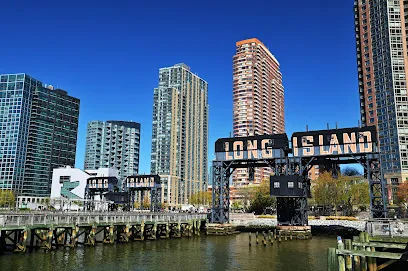 Gantry Plaza State Park