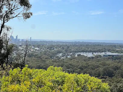 Reabold Hill Summit Lookout