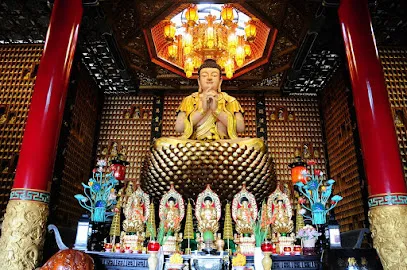 Ten Thousand Buddha Pagoda