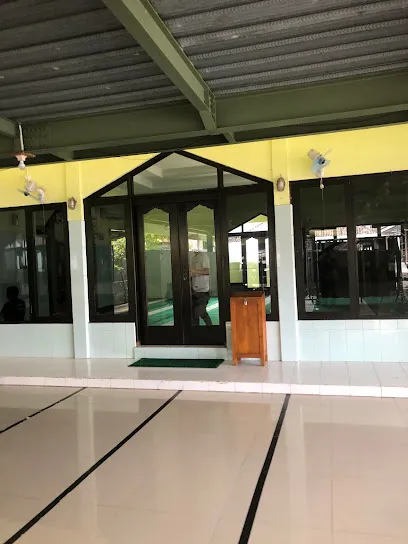 Musholla / Masjid Al-Azmi