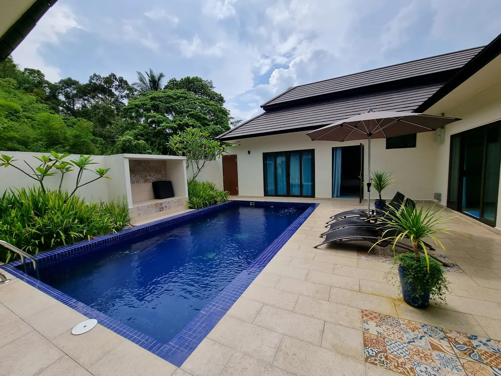 Charis Janda Baik Villa