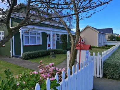 Designer Cottage B&B