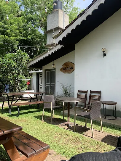 Yaaga - Backyard Dining