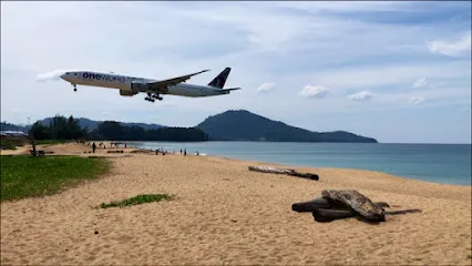 Mai Khao Beach Flight Viewing Point
