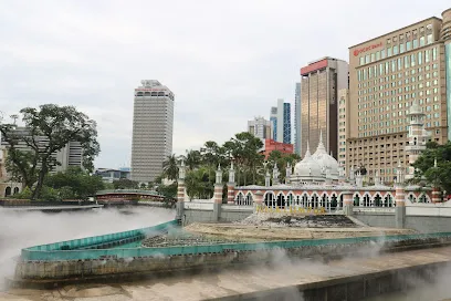 Kolam Biru
