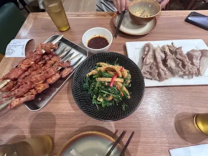 贯贯吉拉面浙江中路店