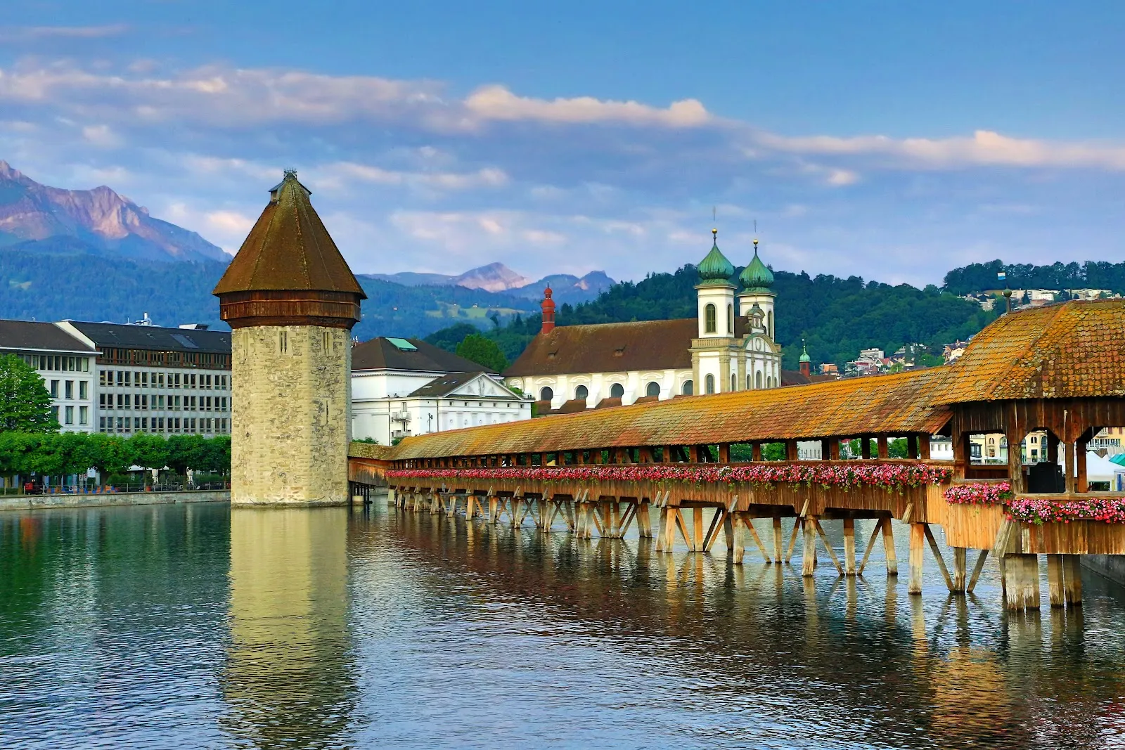 Chapel Bridge (Kapellbrücke)