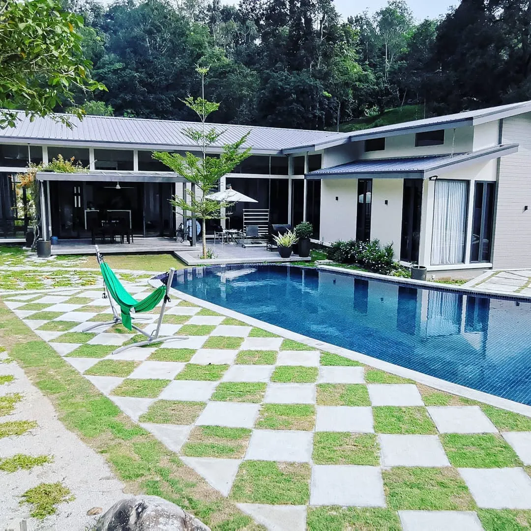 9 Amazing Homestays & Villas With Private Pool In Selangor For A Fun Family Vacay
