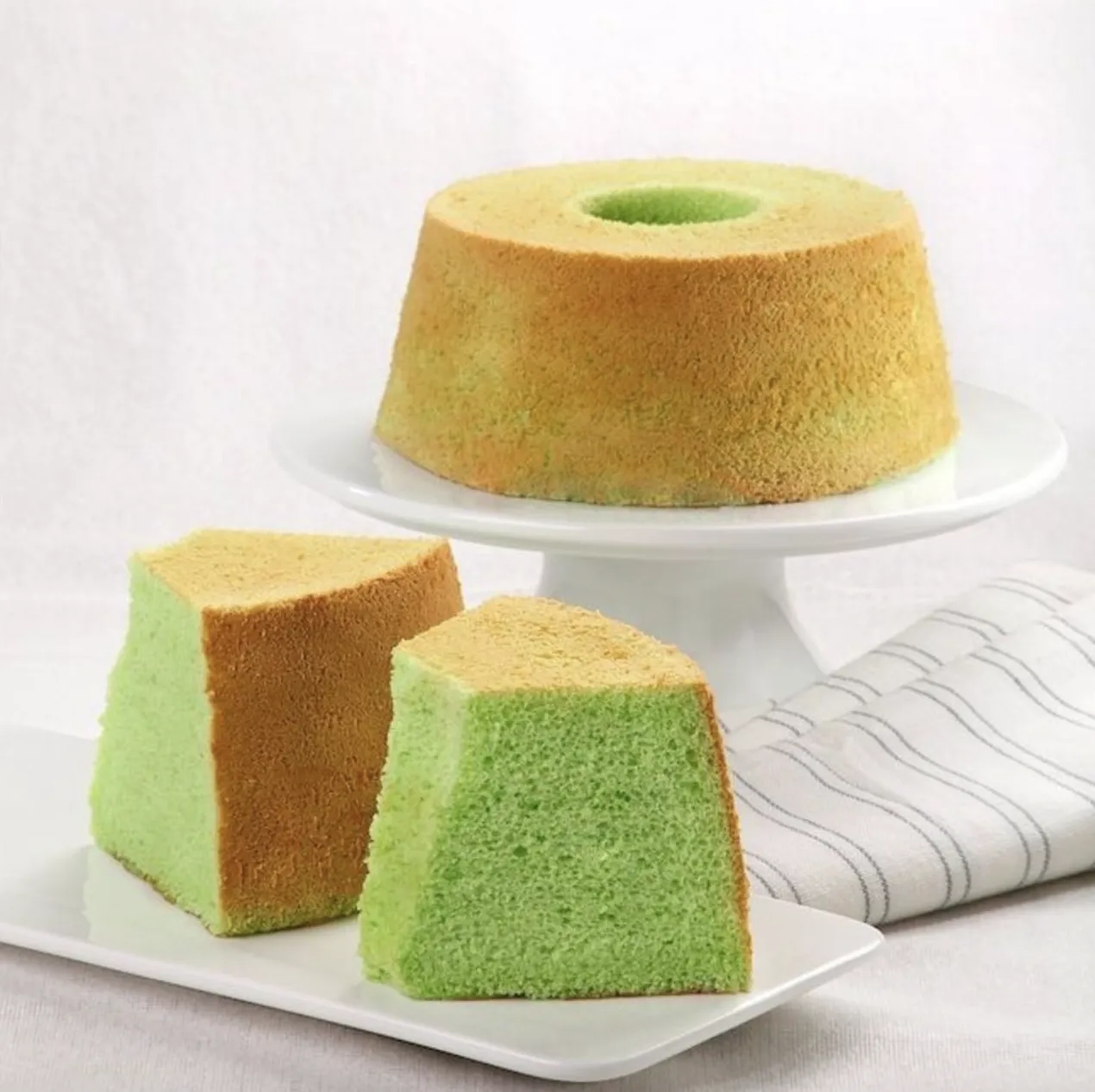 Pandan Chiffon Cake