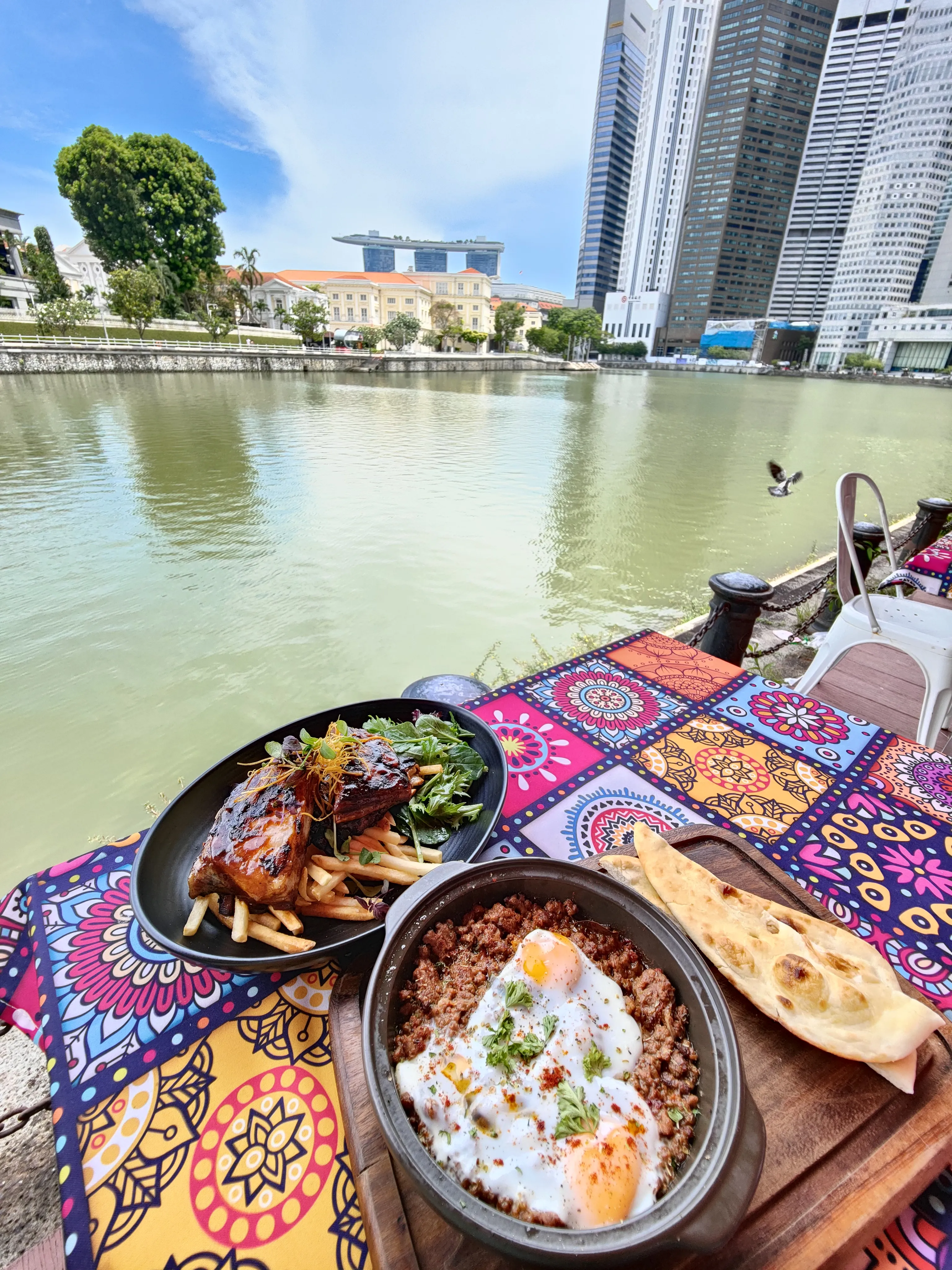 This Halal Restaurant In SG Has A Beautiful View Of The Singapore River