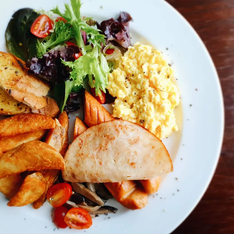halal cafes singapore