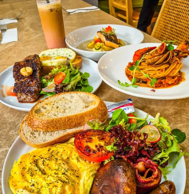 halal cafes singapore