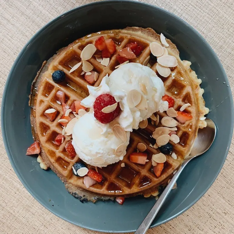 halal cafe singapore