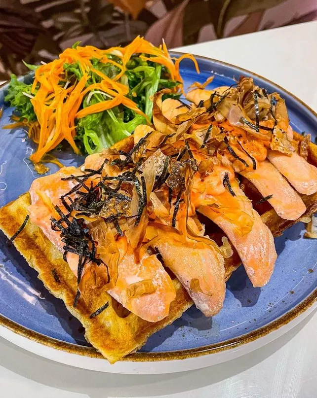 halal cafes singapore