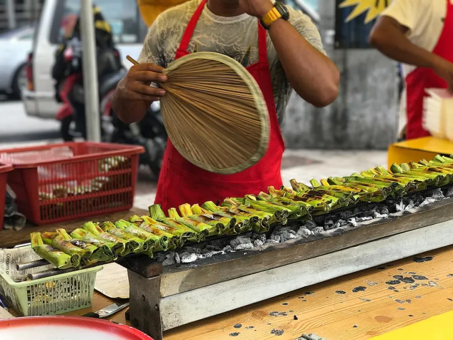 6 Ramadan Bazaars In KL (Near LRT/MRT Stations!) That Are Worth A Visit