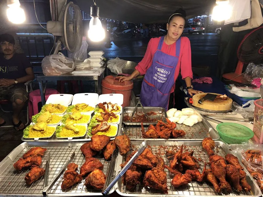 Must-Try Muslim-Friendly Street Food In Bangkok