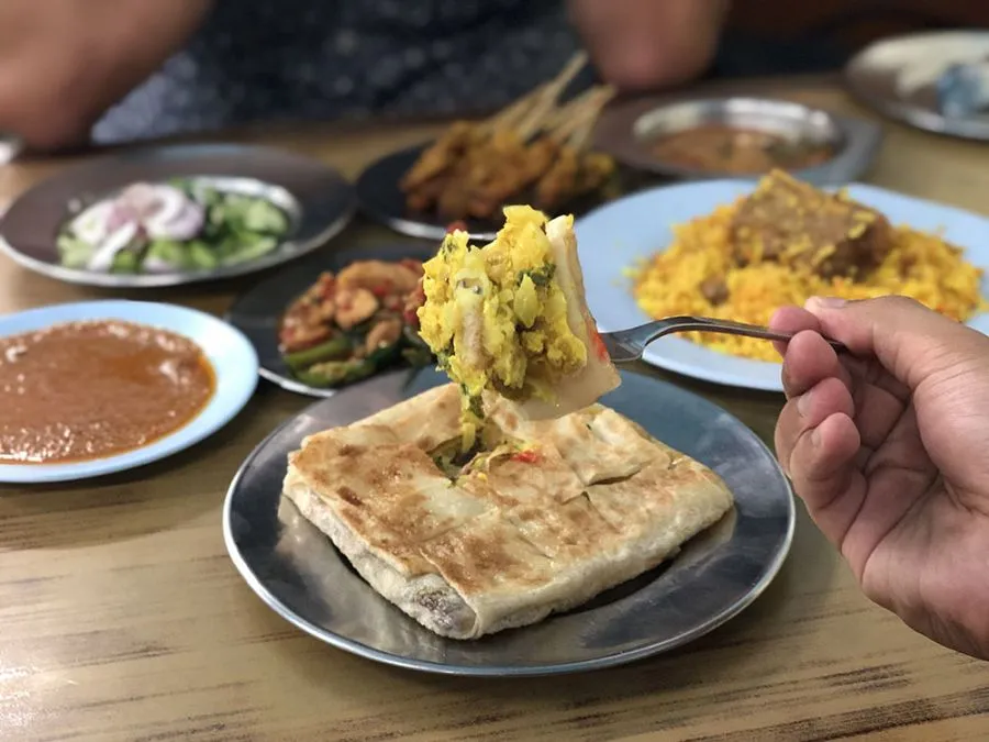 Must-Try Muslim-Friendly Street Food In Bangkok