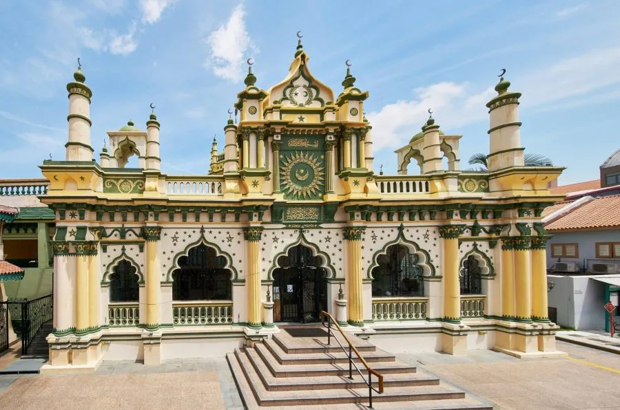 31 Prayer Spaces And Mosques Near Top Tourist Attractions