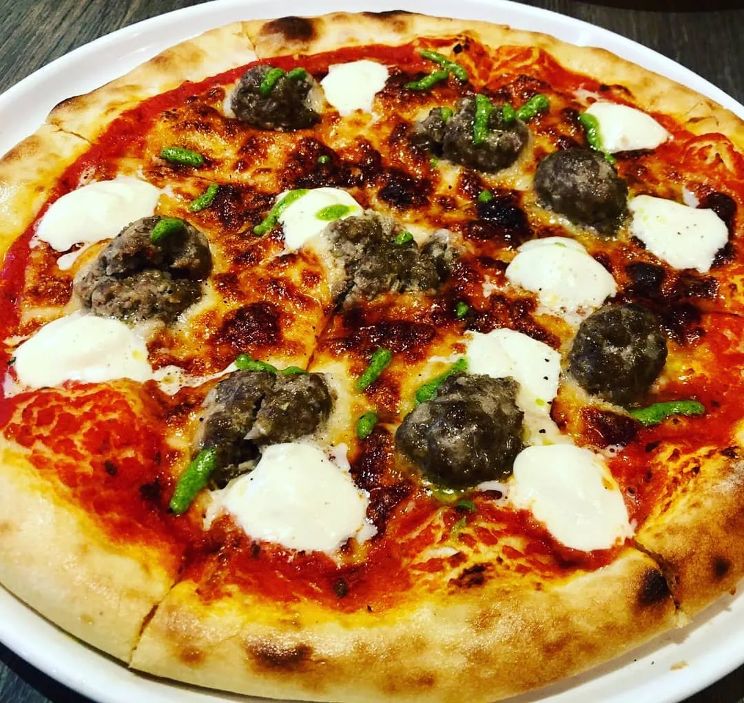 Kucina's pizza