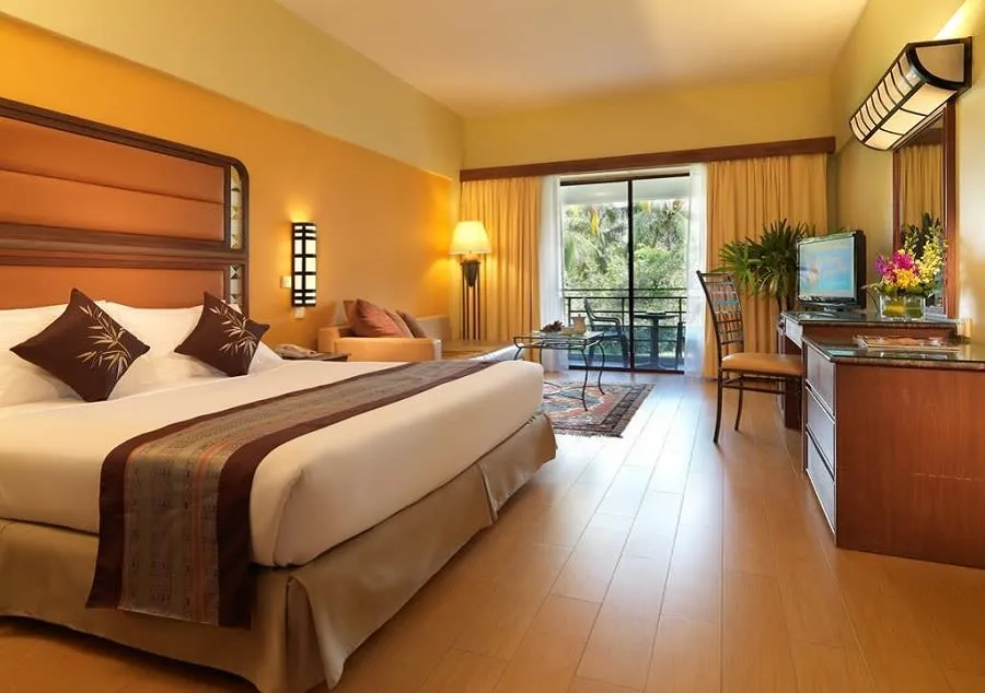 Holiday Villa Beach Resort & Spa