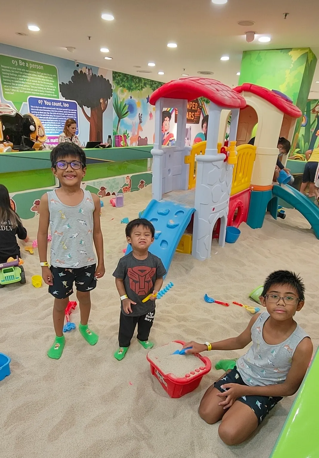 Utopia Jungle World at Paradigm Mall