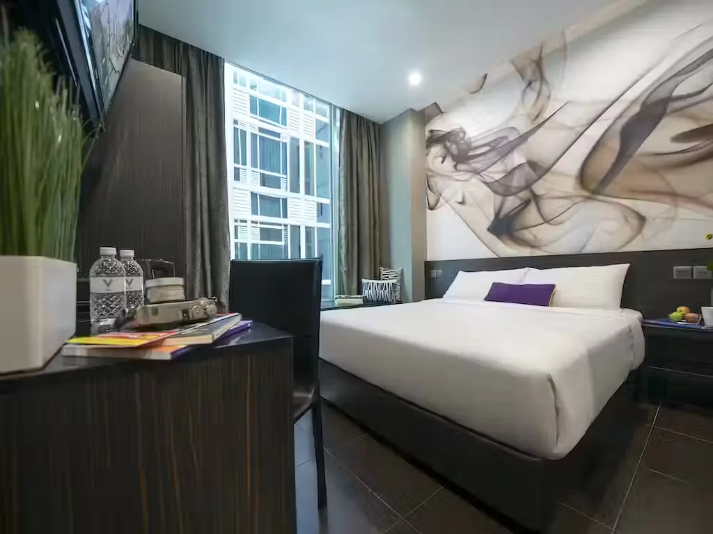 V Hotel Lavender