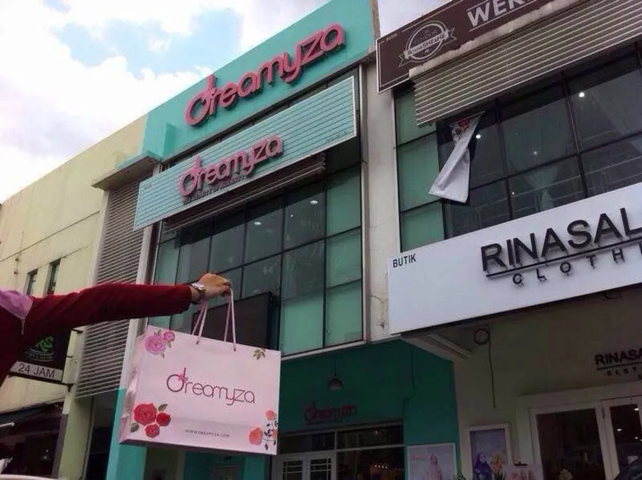 raya shopping jb