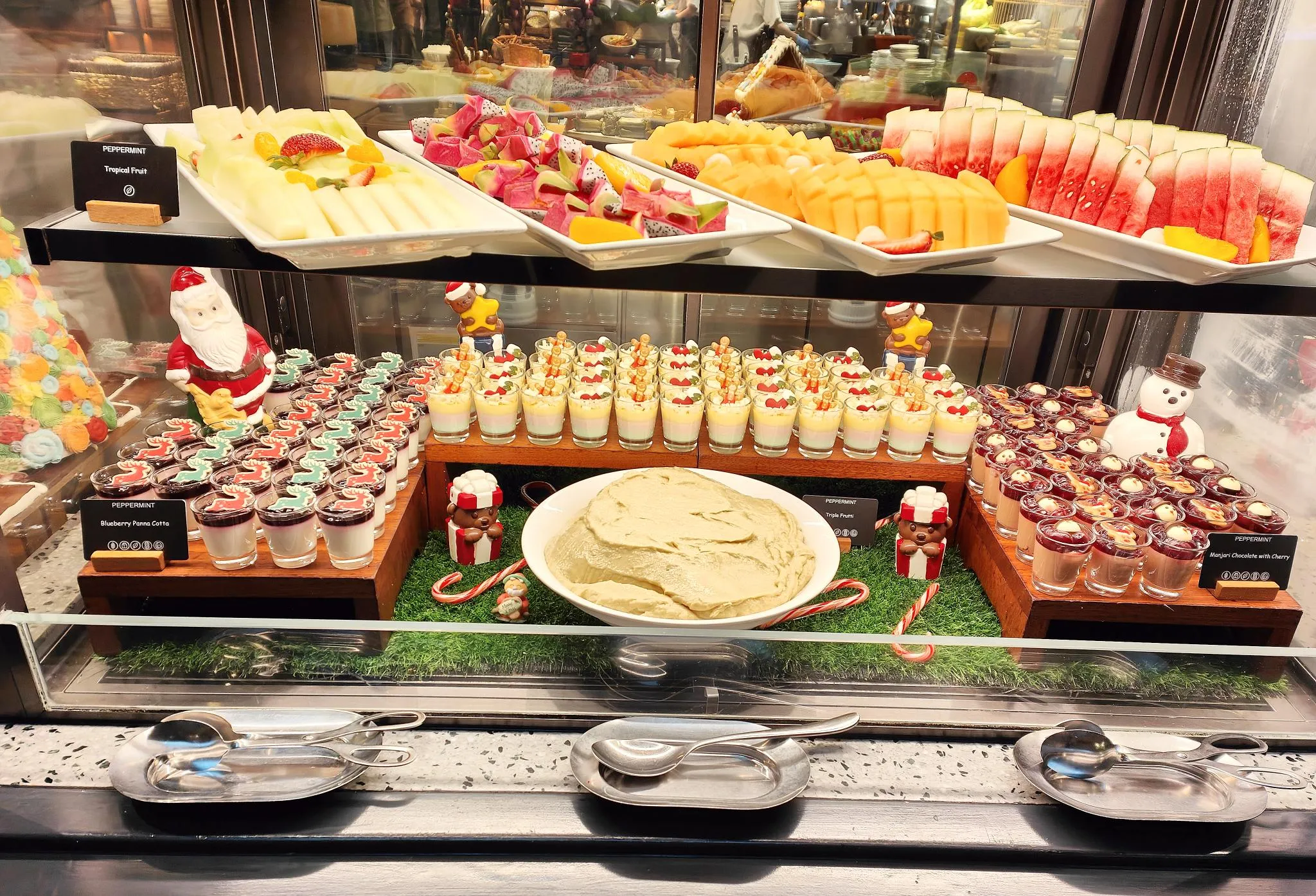 Peppermint's Holiday Feast Buffet: The Ultimate Christmas Celebration for Family and Friends