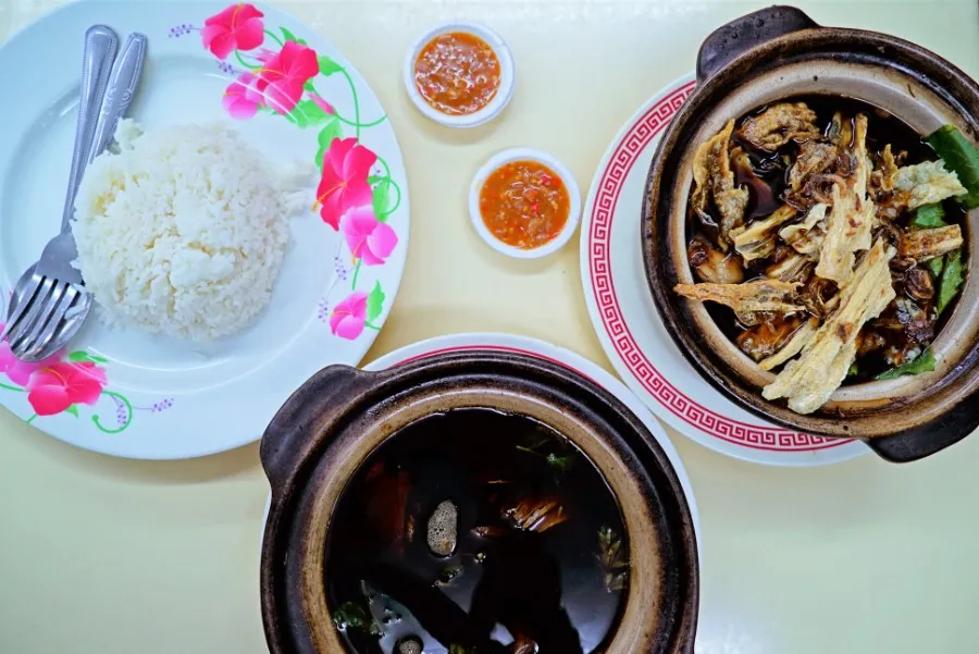 Get Your Fix Of Halal Bak Kut Teh At These 3 Eateries In SG