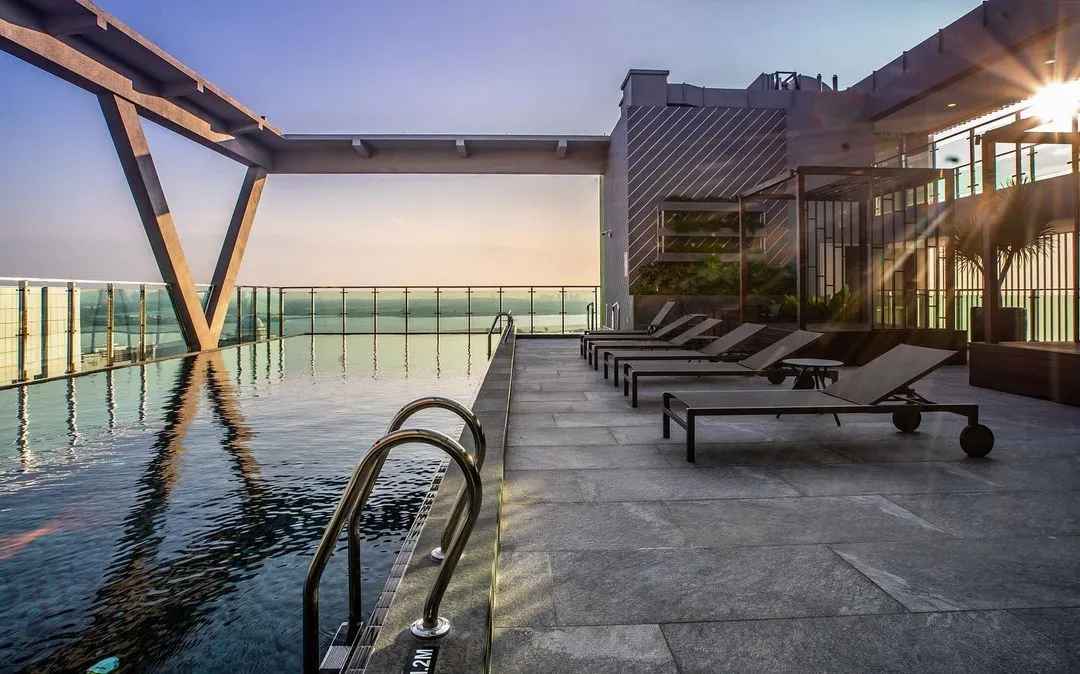 The rooftop swimming pool at the hotel