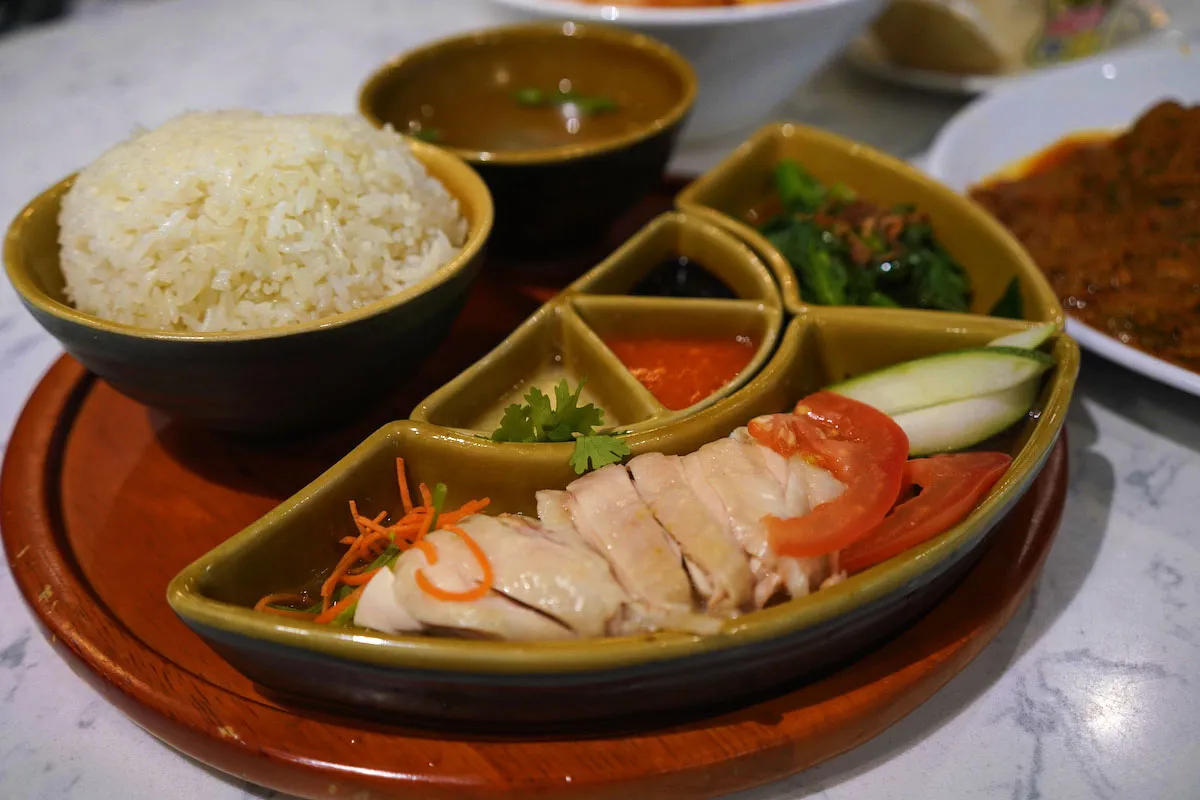 8 Tempat Makan Halal yang Enak di Sentosa dan Sekitarnya