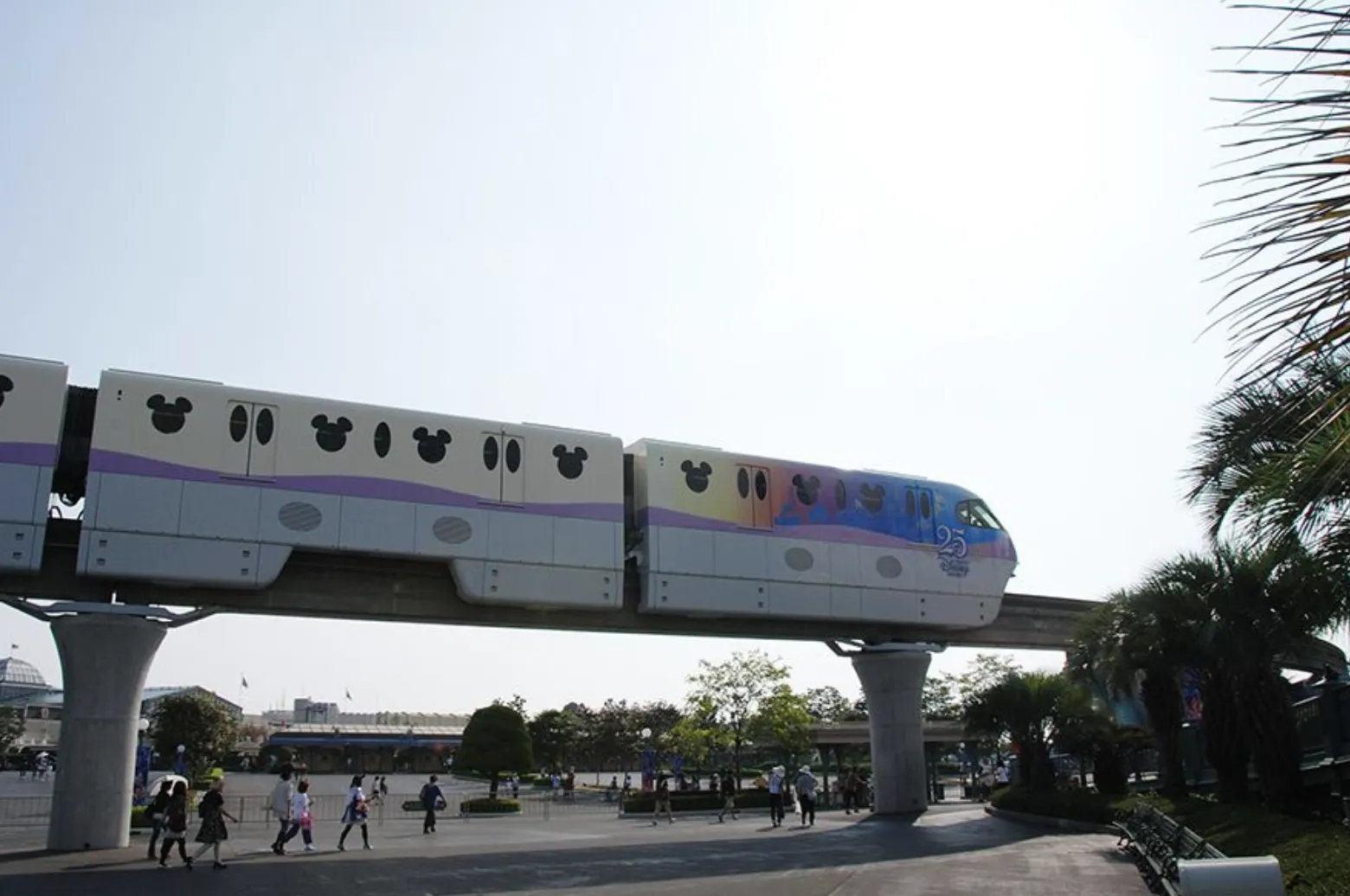 Tokyo Disneyland vs DisneySea