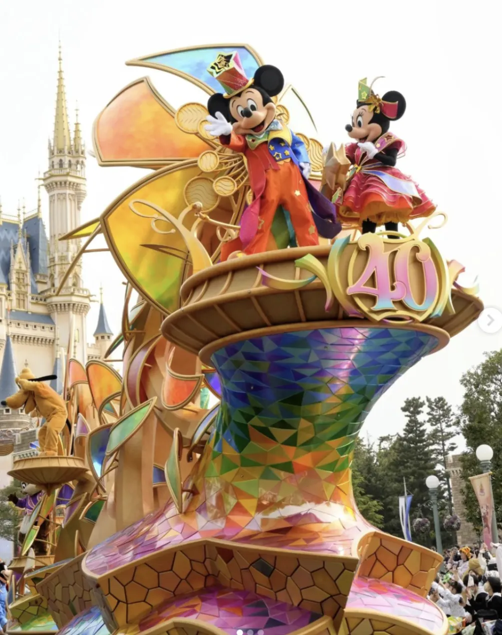 Tokyo Disneyland vs DisneySea