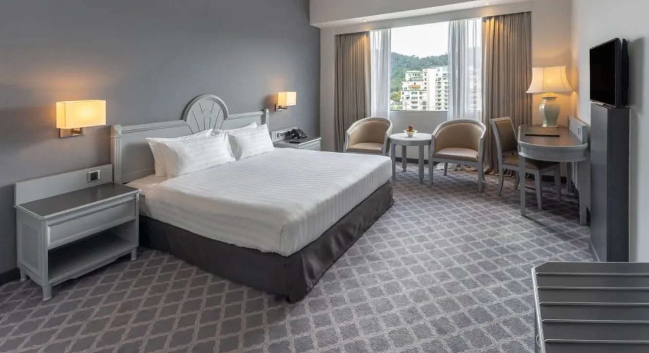 Bayview Hotel room