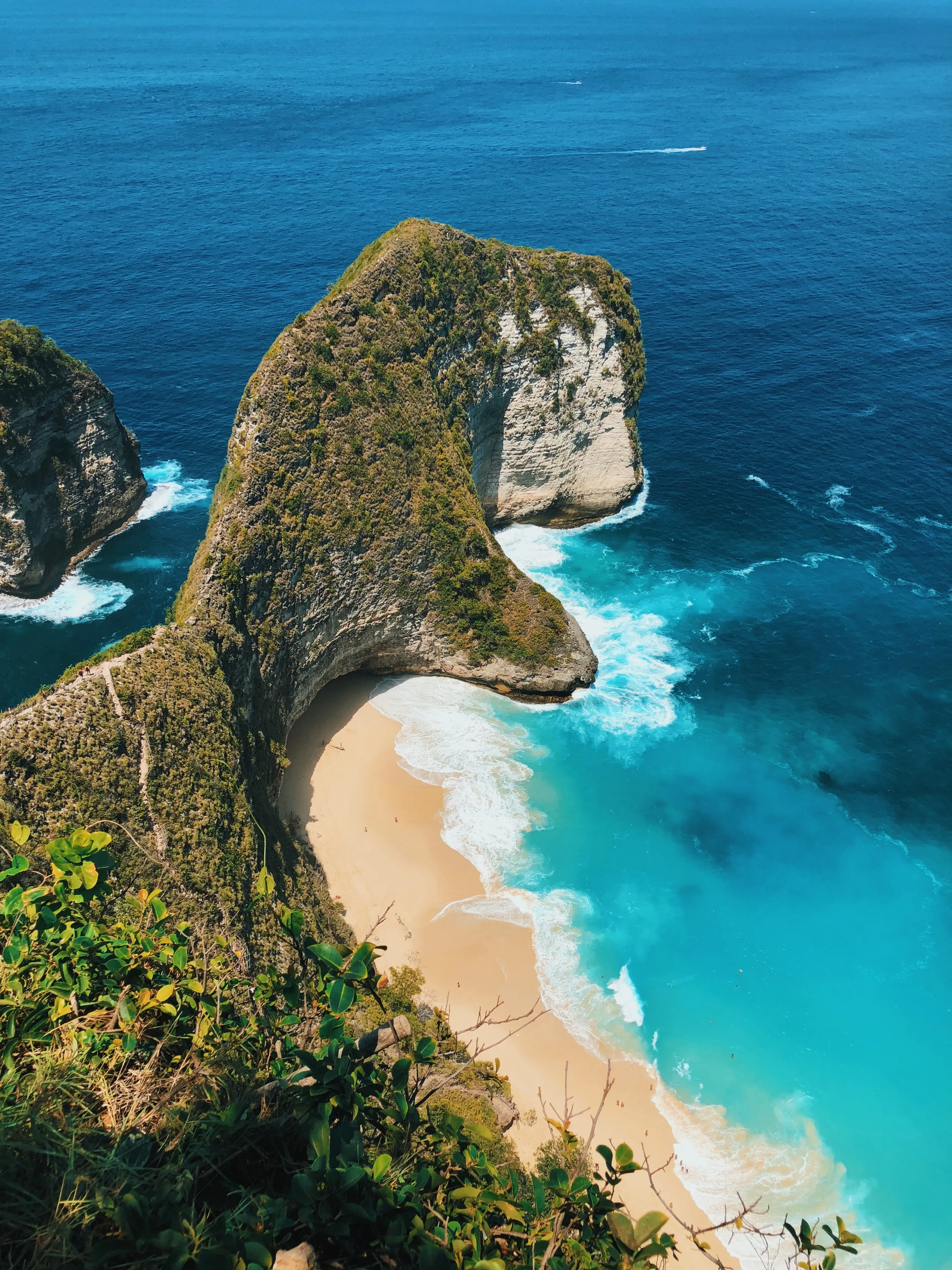 7 Best Travel Insurance Malaysians Need To Get For A Worry-Free Travel