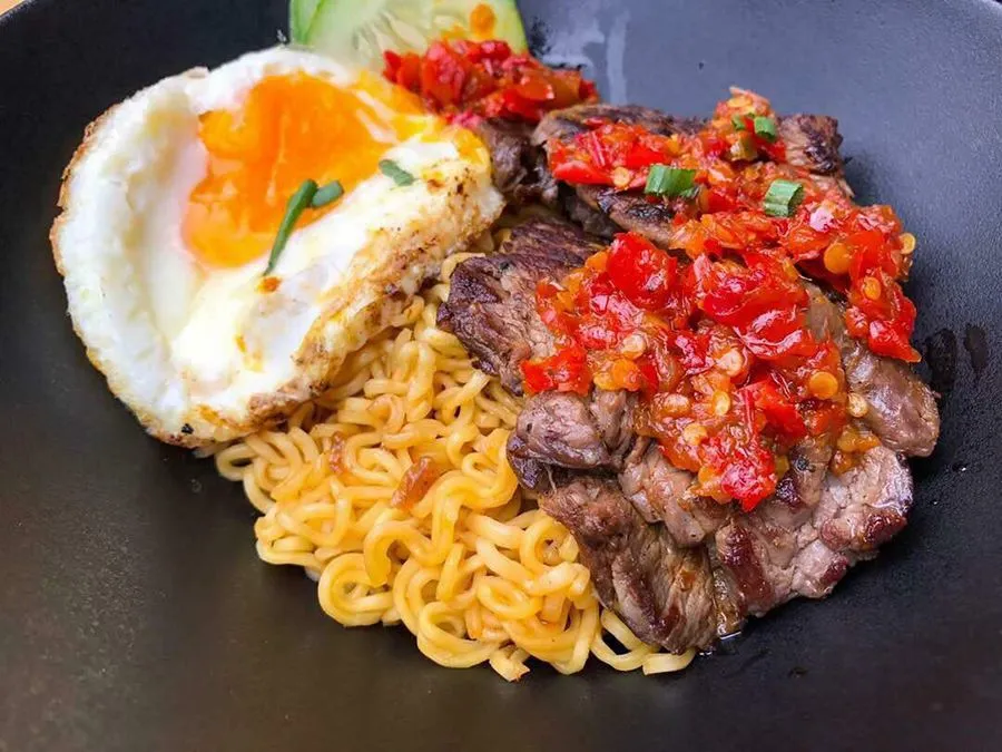Halal Cafes In Bugis