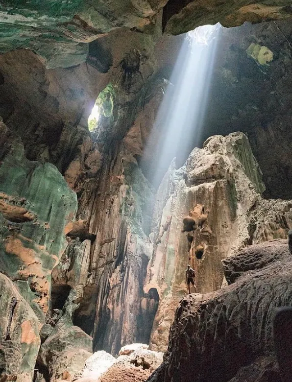 Traders Cave & The Great Cave