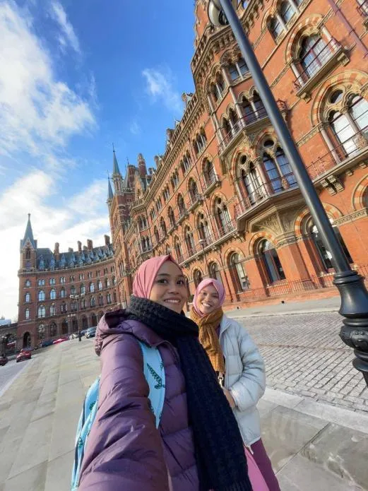 This Muslim Woman Travelled Across Europe With The Train: A 7D6N London-Paris-Switzerland Itinerary
