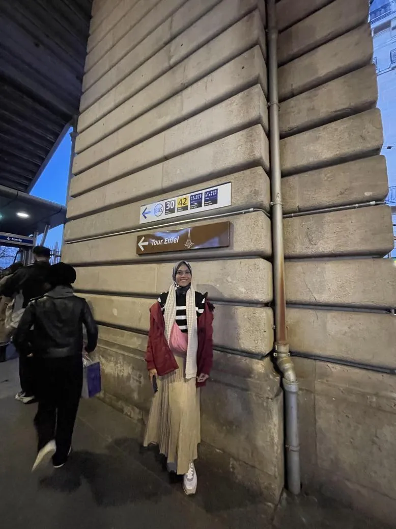 This Muslim Woman Travelled Across Europe With The Train: A 7D6N London-Paris-Switzerland Itinerary