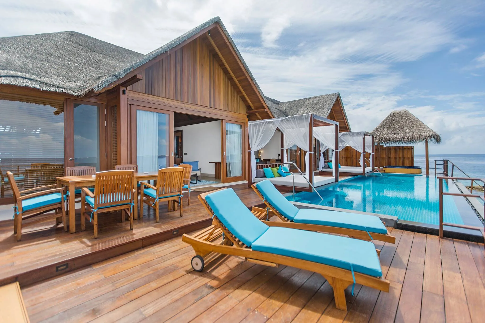 Furaveri Resort & Spa