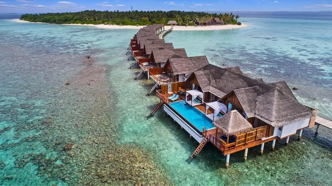 Furaveri Resort & Spa
