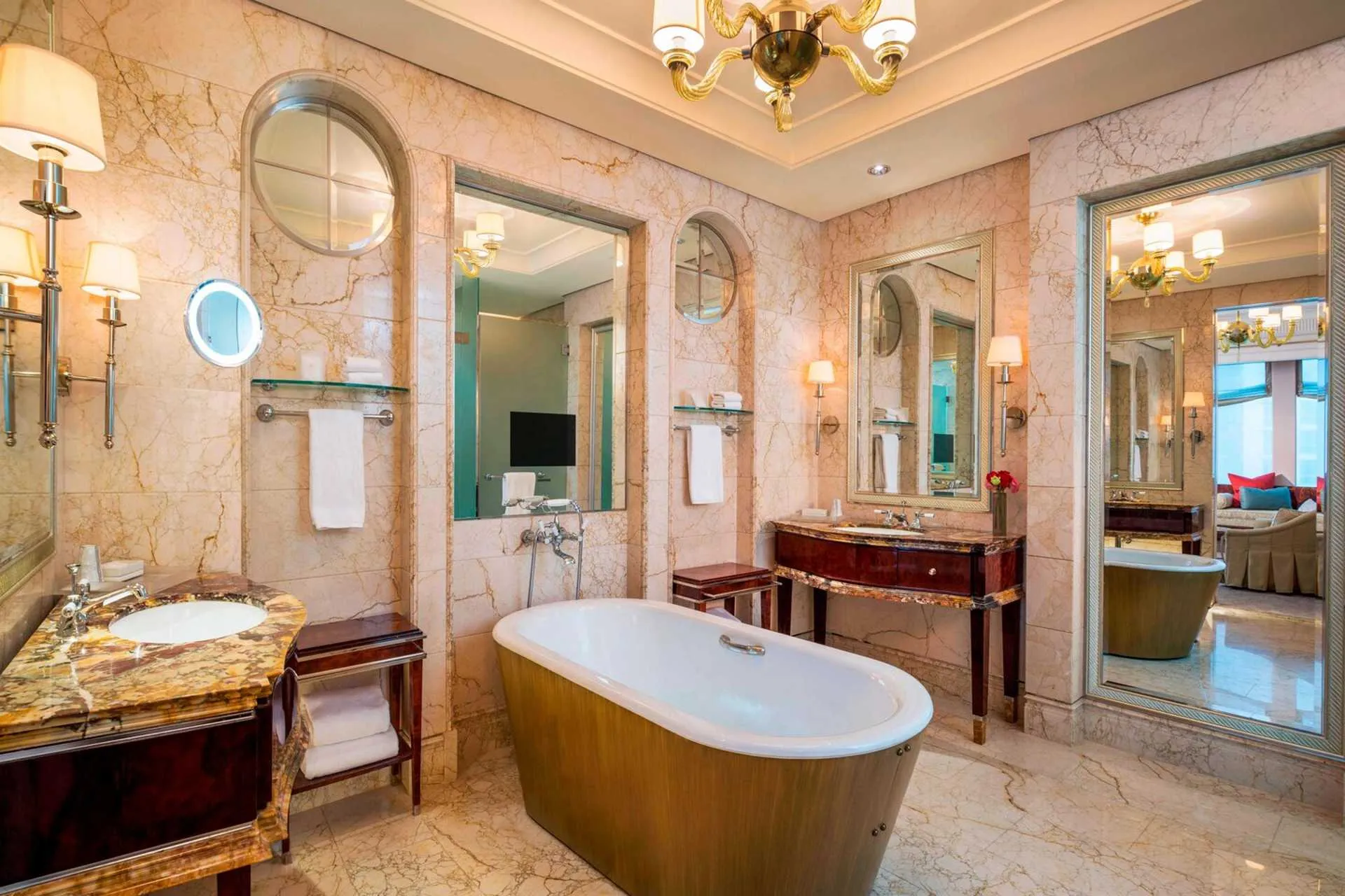 St. Regis bathtub