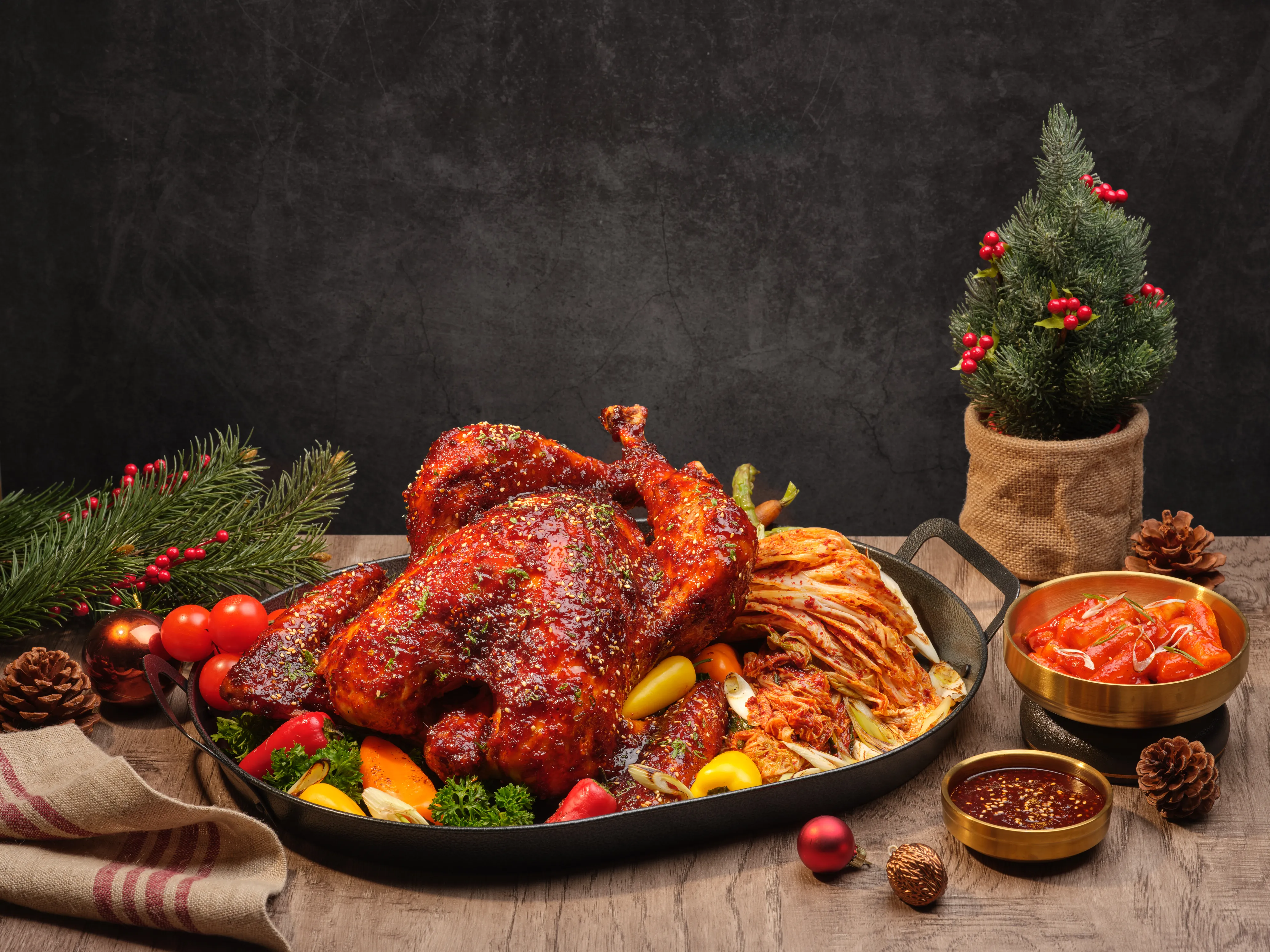 Enjoy Yangnyeom Turkey, Tropical Log Cakes, and More at Holiday Inn Singapore Atrium
