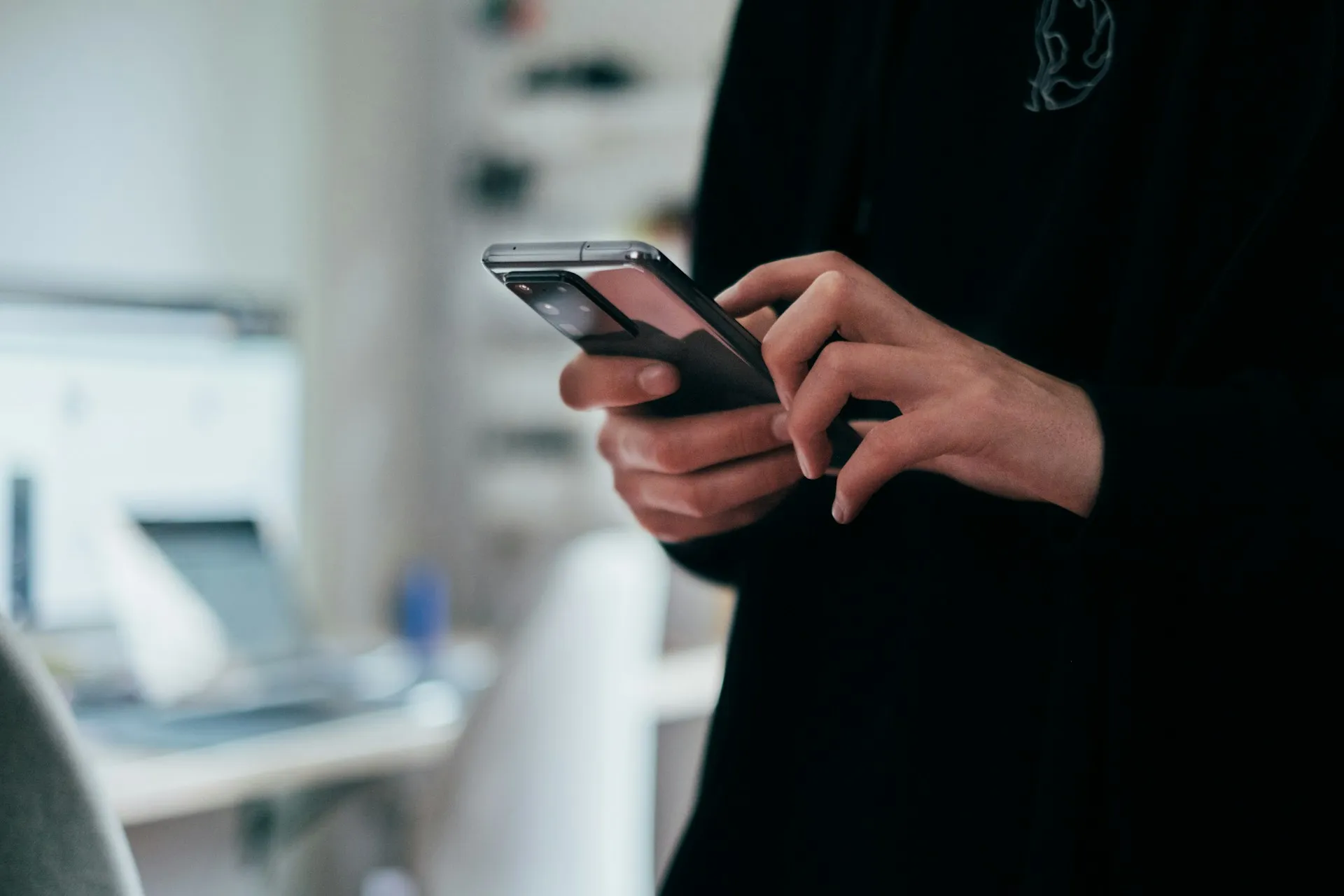 Mobile Phone and Roaming Pass
